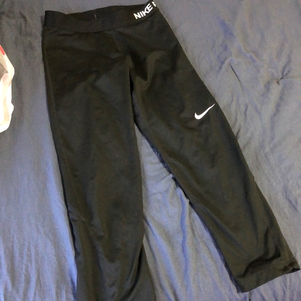 Nike pro mid length leggings